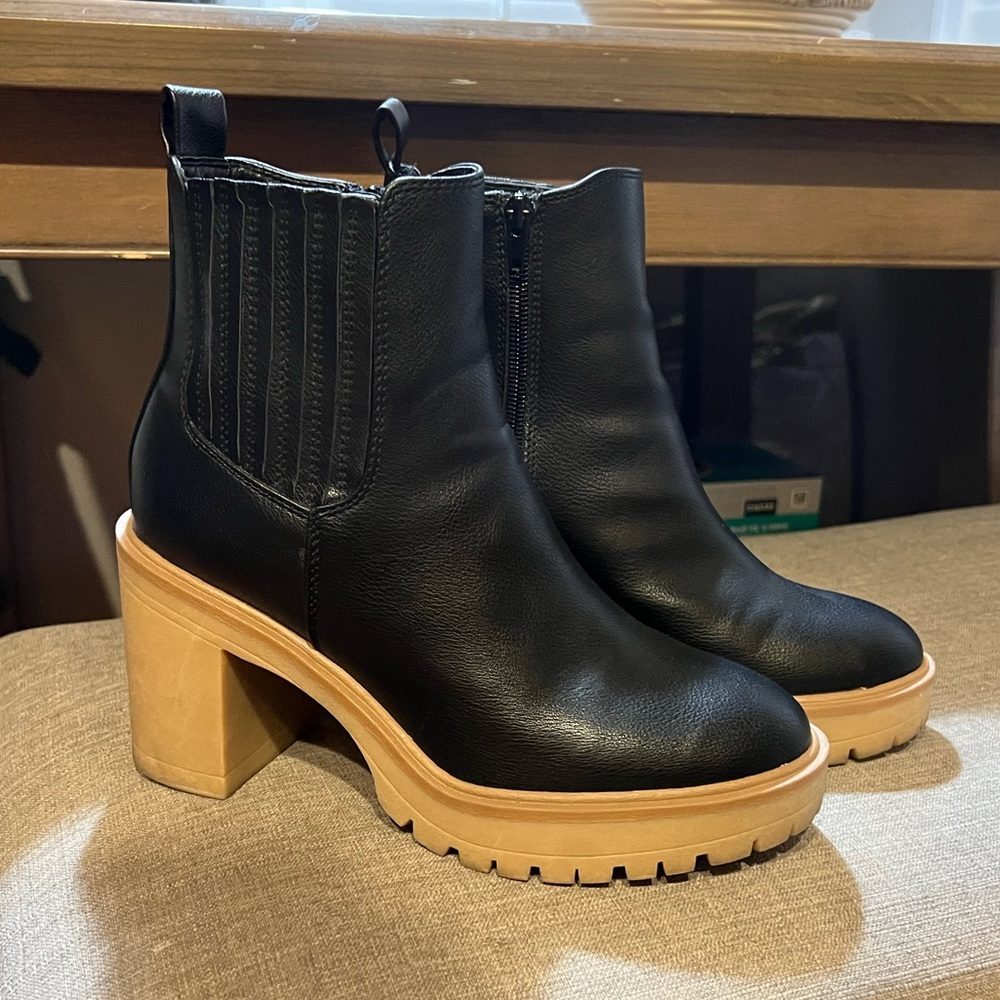 Dolce Vita Caster H2o Booties! - image 1